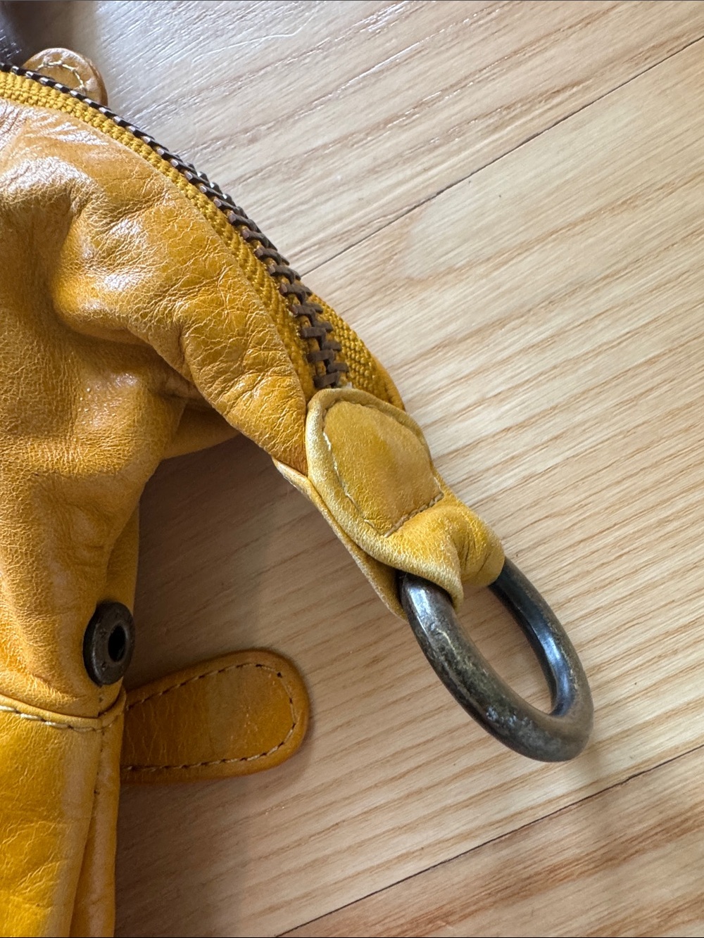 Latico Leather Shoulder Bag Butter Yellow Slouchy Multi Zip Pocket Purse - Picture 12 of 16
